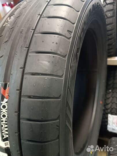 Yokohama Advan Sport V107 235/50 R19