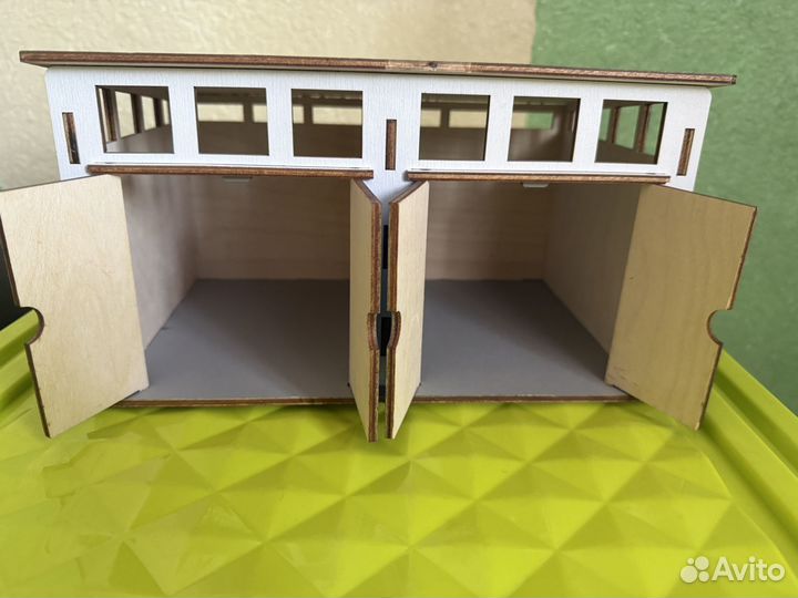 Игрушечный Двойной гараж