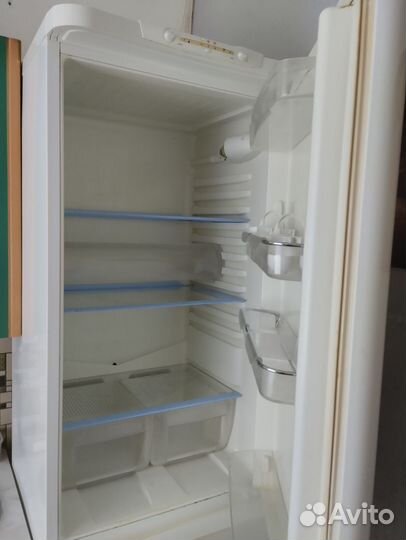 Двухкамерный холодильник бу