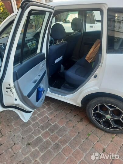 Mazda Demio 1.3 AT, 2003, 183 000 км