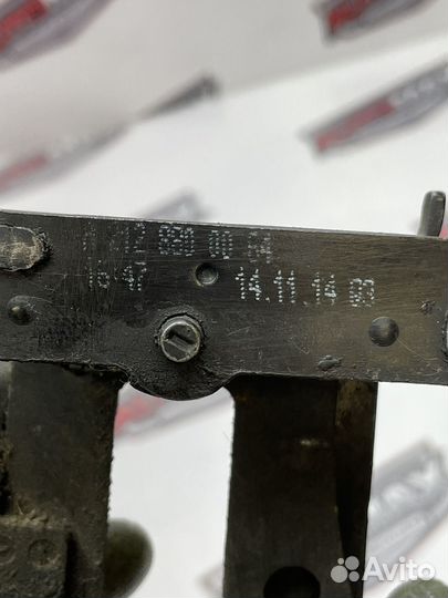 Крюк капота Mercedes E W212 2014 Wagon