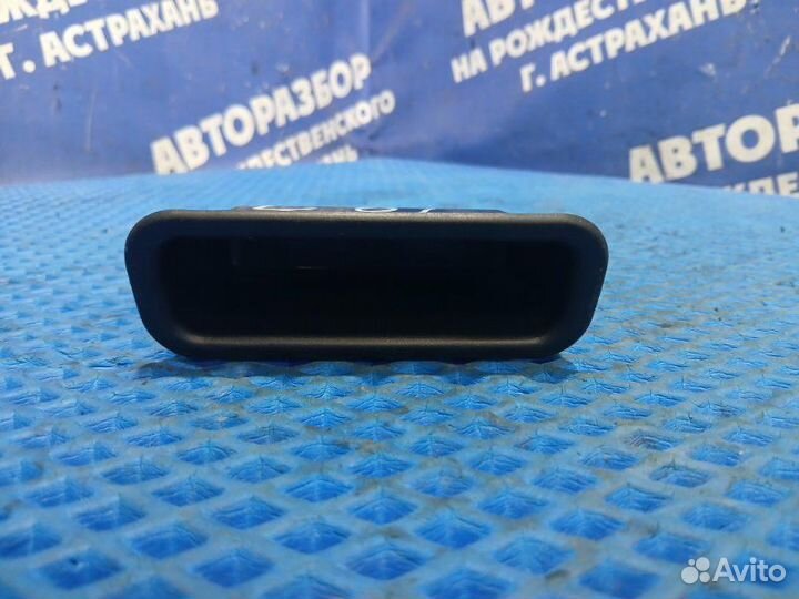 Ручка багажника Nissan Note хэтчбек HR16 2010