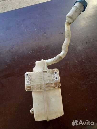 Бачок омывателя Фольксваген Гольф 5 Plus