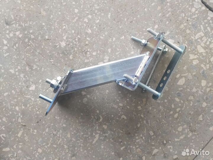 Кронштейн запасного колёса 15-16 на прицеп