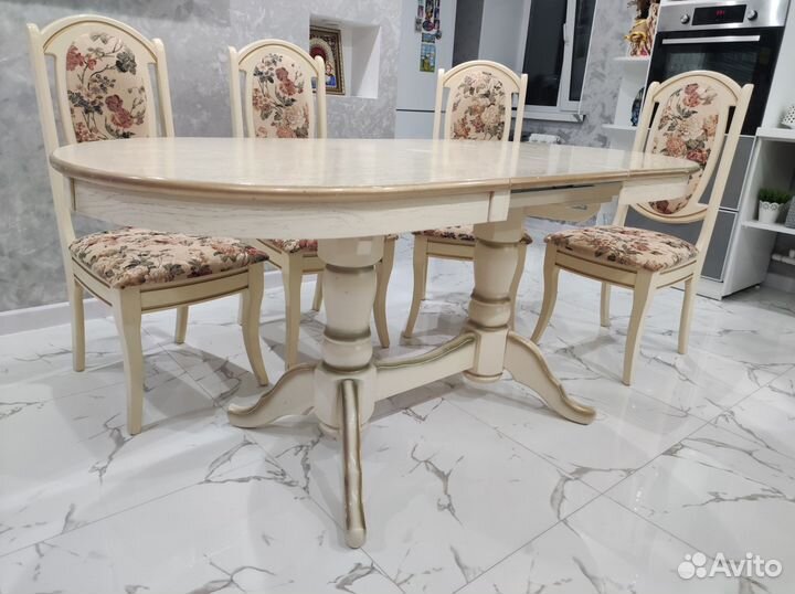 Стол обеденный со стульями из массива