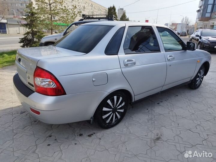 LADA Priora 1.6 МТ, 2011, 180 000 км