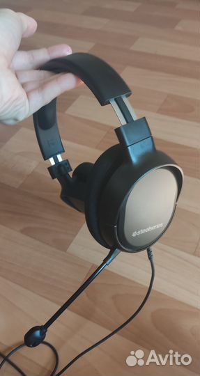 Наушники Steelseries Arctis 1