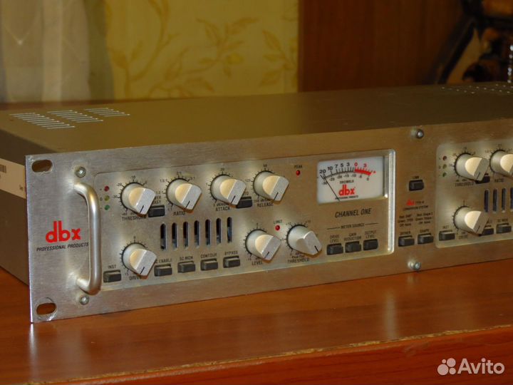 Dbx566 США ламповый компрессор