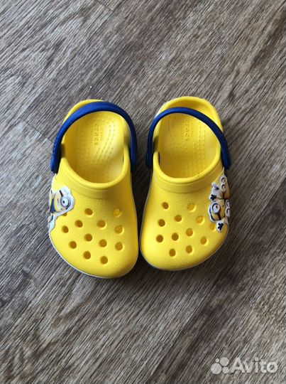 Детские шлепанцы crocs c4