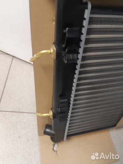 Радиатор охлаждения Mitsubishi