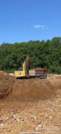 Водитель самосвала