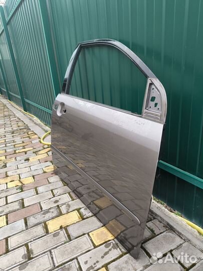 Toyota corolla 130 120 2003 лев руль. Дверь правая