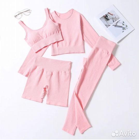 Костюм для фитнеса и йоги 44 (4 предмета)