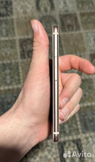 iPhone 8, 64 ГБ