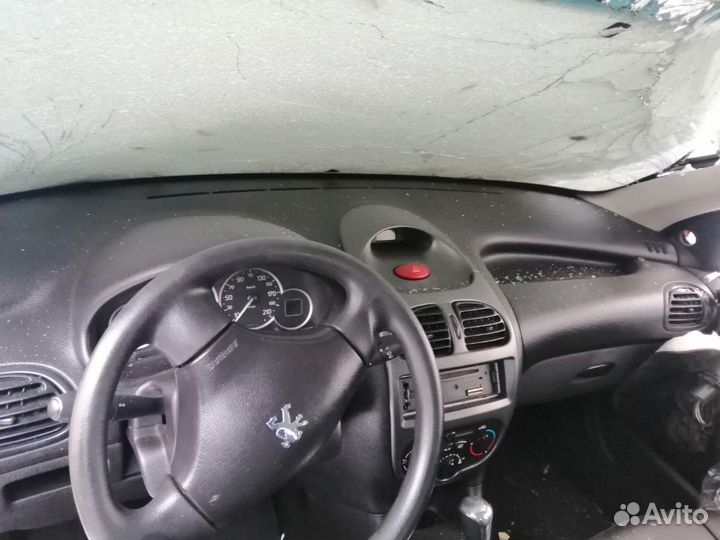 Торпедо Пежо 206