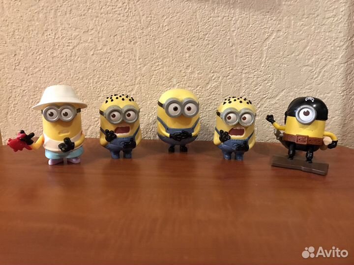 Миньоны из макдональдса лот 3 шт
