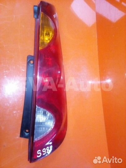 Фонарь задний правый Nissan Note E11 2005-2013