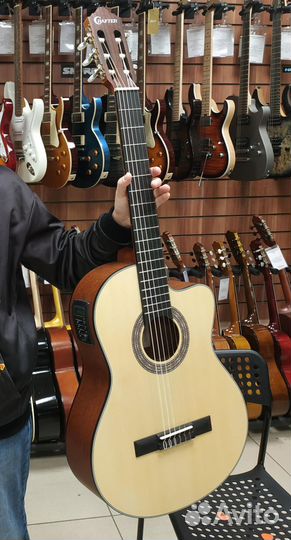 Электроакустическая классическая гитара Crafter HC