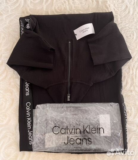 Платье Calvin klein М