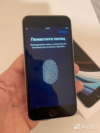 iPhone SE (2020), 64 ГБ