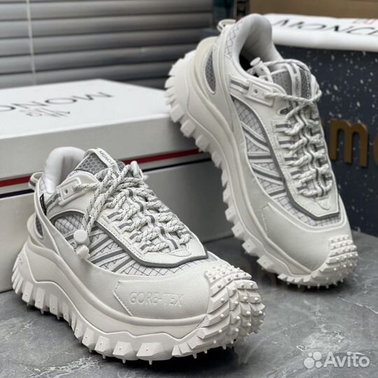Moncler Trailgrip GTX на руках