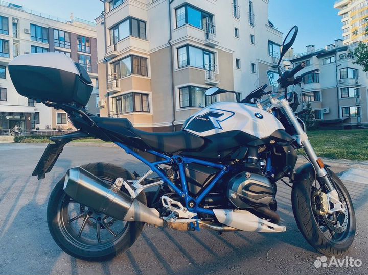 BMW R1200R
