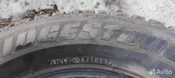 Bridgestone Ice Cruiser 7000 235/65 R17