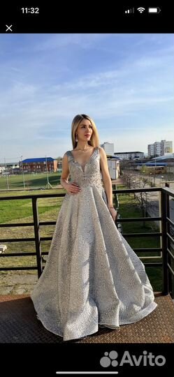 Вечернее платье