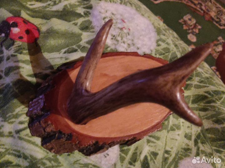 Вешалка с рогом