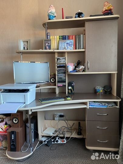 Компьютерный стол
