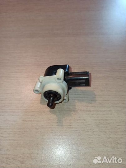 Датчик положения кузова прадо 150