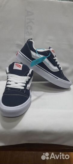 Кроссовки vans