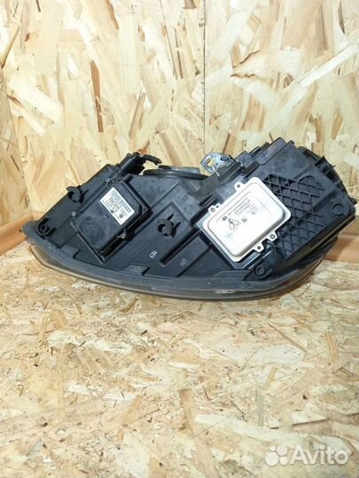 Фара Правая Ксенон Гольф 6 в сборе с блоками