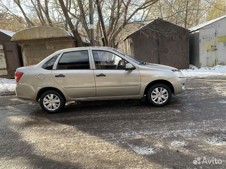 LADA Granta 1.6 МТ, 2013, 73 647 км