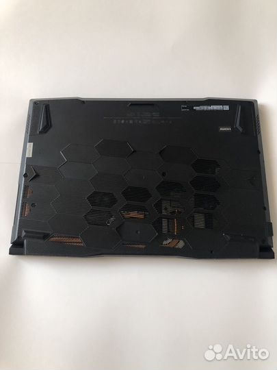 Игровой ноутбук MSI, RTX 3050, i5, 144 Hz, 17