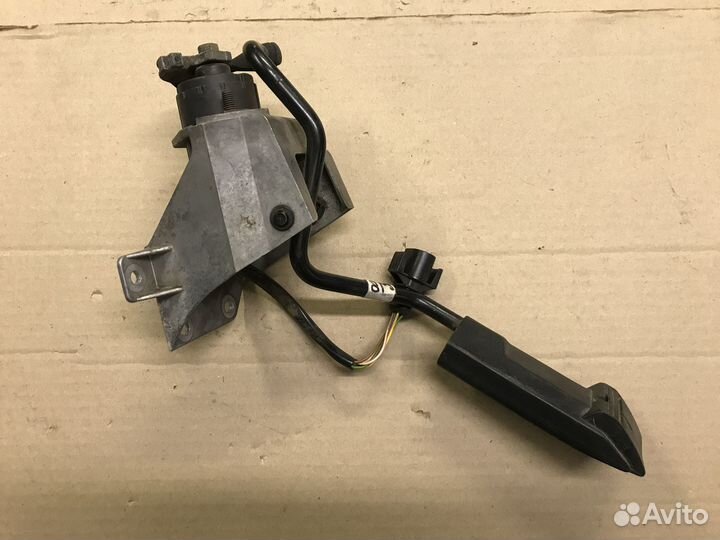 Педаль газа Audi A6 C4 2.5TDi 1996г МКПП