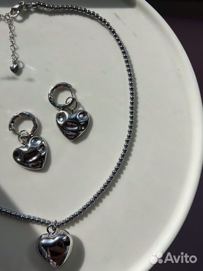 Колье из гематита с пухлым сердцем