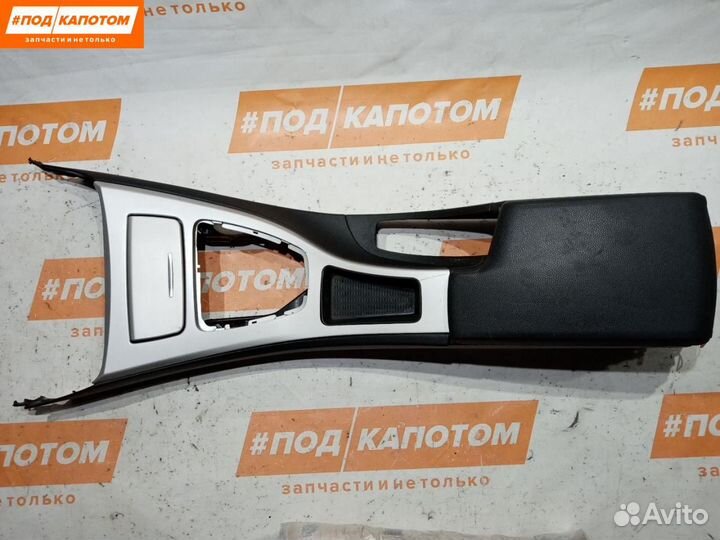 Центральный подлокотник BMW 3 E90 2010