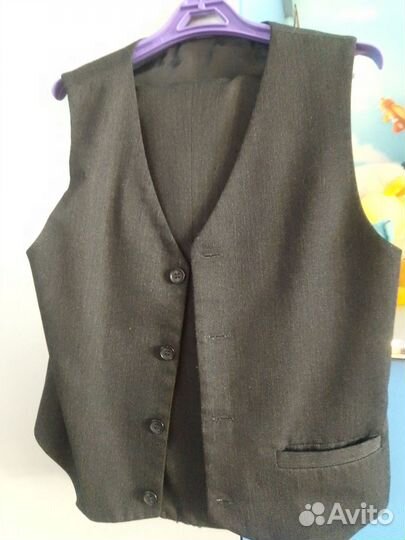 Школьный костюм для мальчика 122 серый