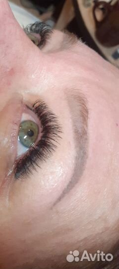 Наращивание ресниц. Перманентный макияж бровей