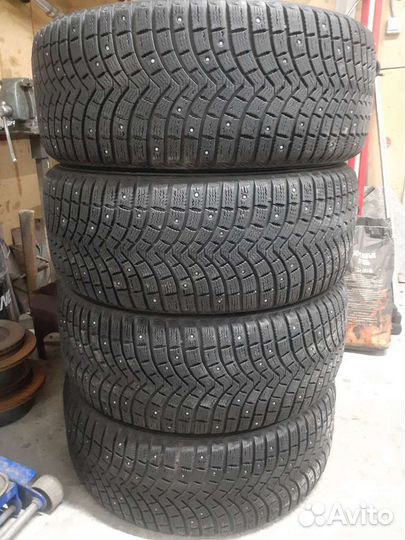 Michelin Latitude X-Ice North 285/60 R18