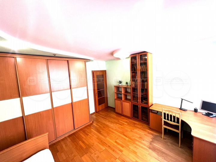 3-к. квартира, 110 м², 2/10 эт.