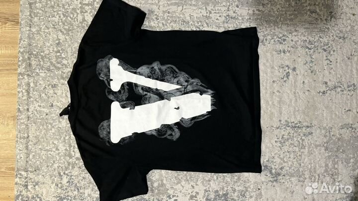 Футболка vlone