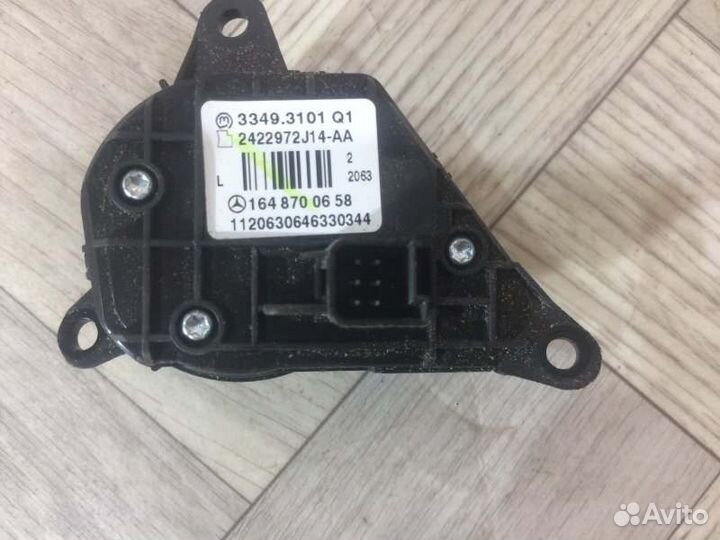 Кнопка в руль Mercedes-Benz Gl-Class X164