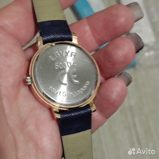 Часы наручные женские