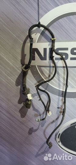 Проводка двери коса Nissan primera P12 Прав