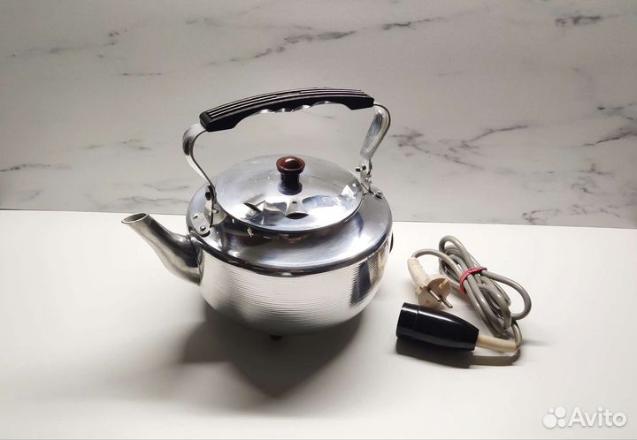 Новый электрический чайник СССР (рабочий)