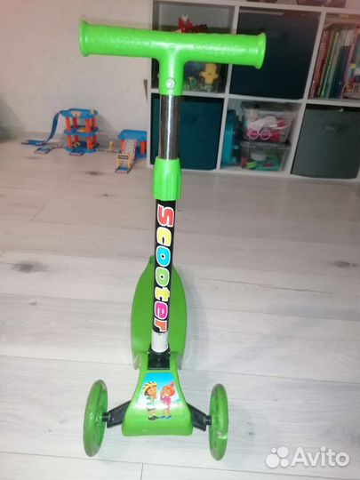 Самокат детский трехколесный складной