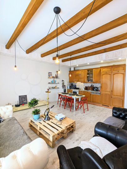 3-к. квартира, 106,1 м², 1/2 эт.