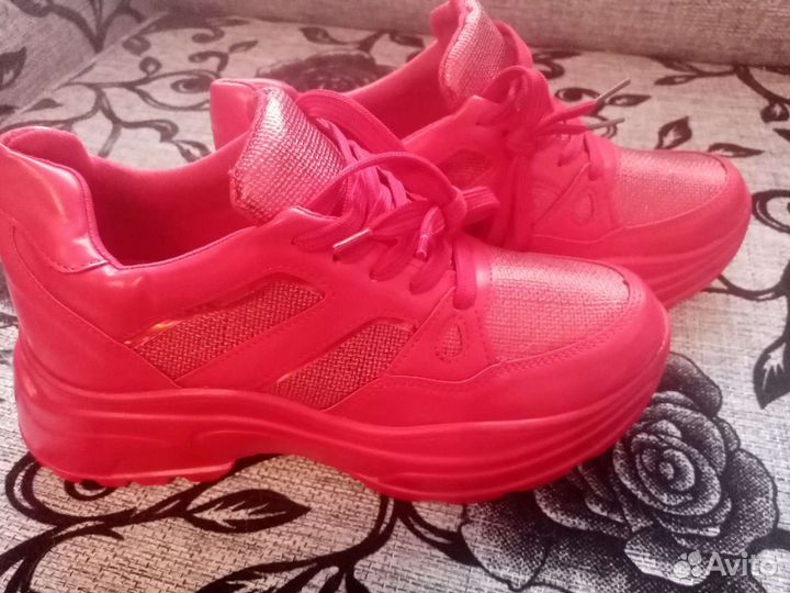 Кроссовки р.39 и 40